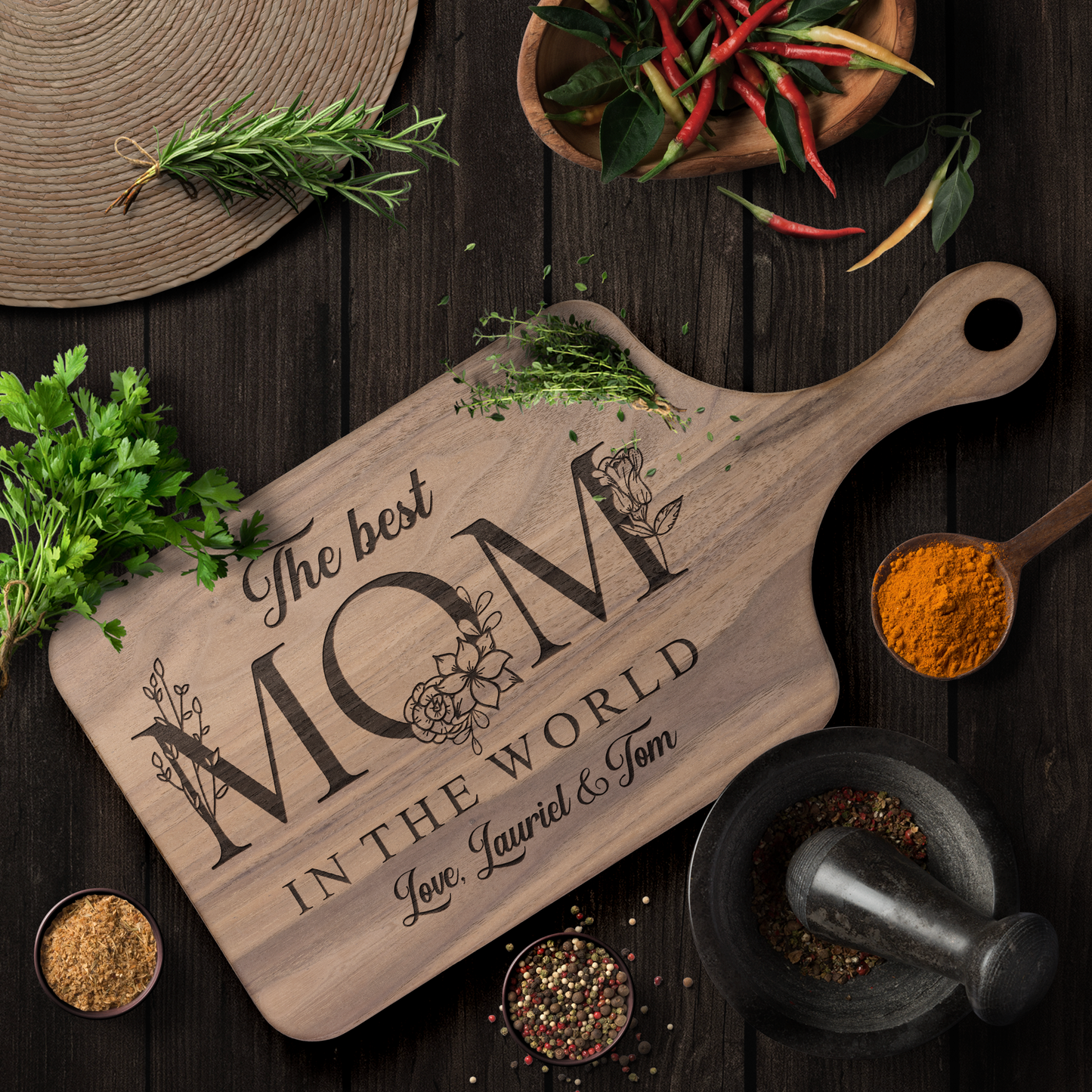 Personalized_Mom_Cutting_Board__Custo_Dark_Handle_H_Lifestyle_Mockup.png